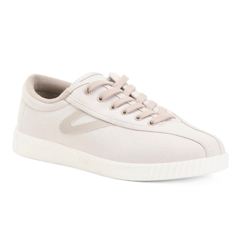 New in box Tretorn Nylite Sneaker